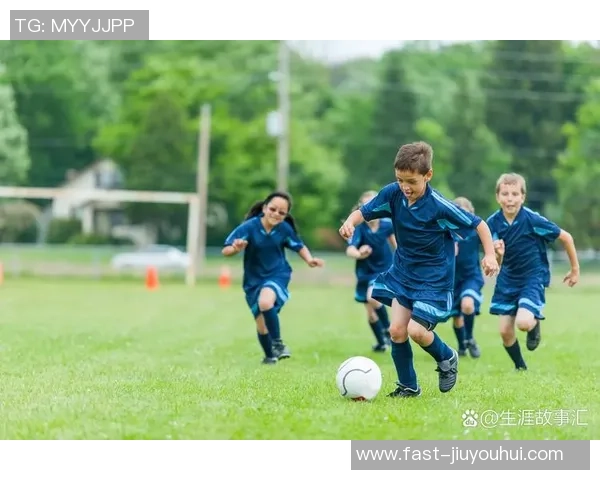 足球的魅力与激情在绿茵场上的交织与碰撞